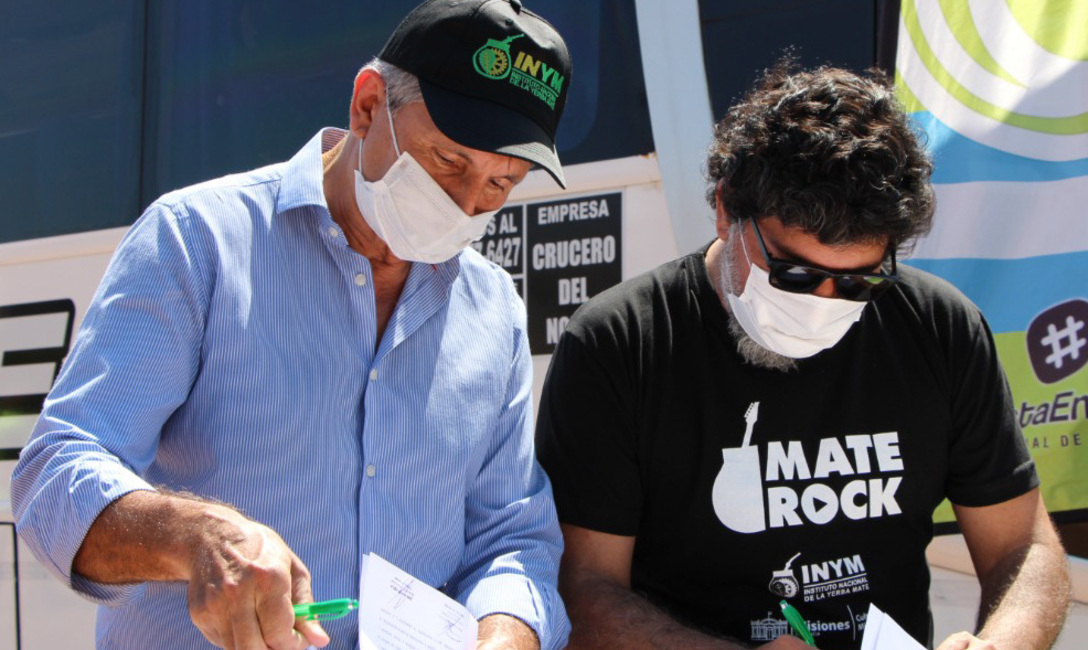 El presidente del INYM y el Ministro de Cultura de Misiones firmaron el convenio y lanzaron el Mate Rock 2021 El presidente del INYM y el Ministro de Cultura de Misiones firmaron el convenio y lanzaron el Mate Rock 2021