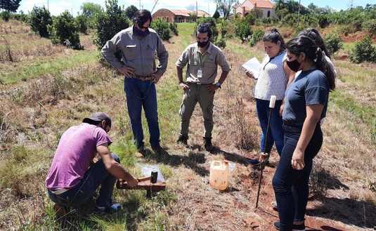 Imagen de Jóvenes becados por el INYM trasladan conocimientos a las chacras y quieren formarse en agronomía