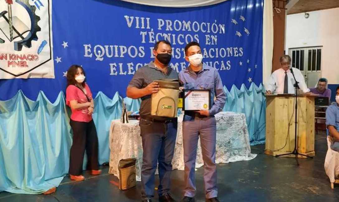 Imagen de Presencia del INYM en la EPET de San Ignacio Imagen de Presencia del INYM en la EPET de San Ignacio