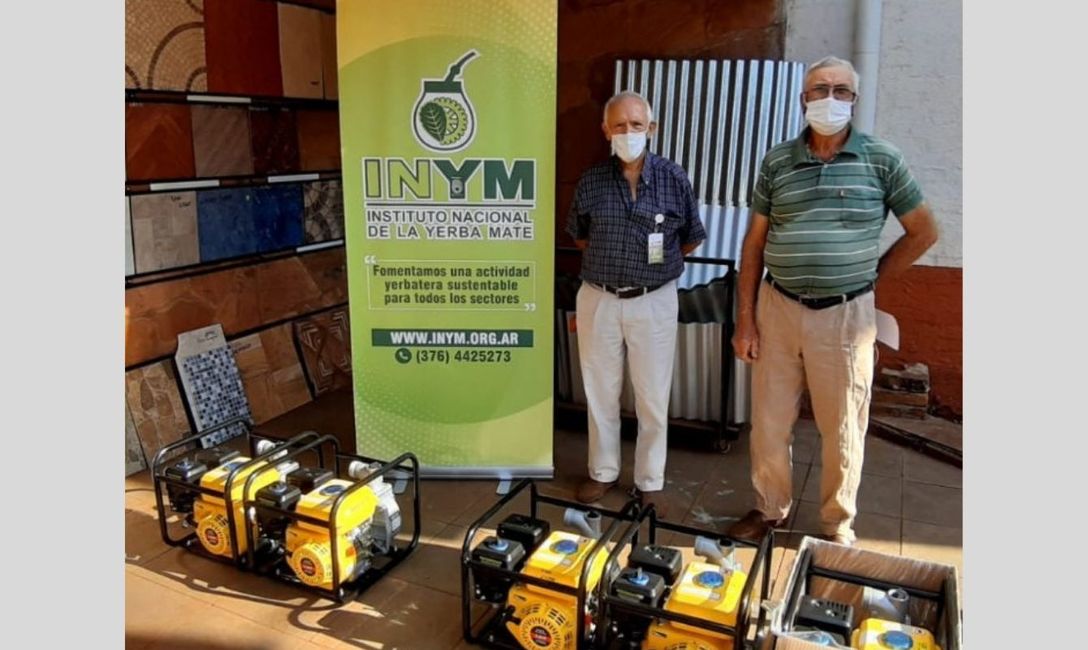 Imagen de Contin&uacute;a la entrega de motobombas y tanques para riego de yerbales