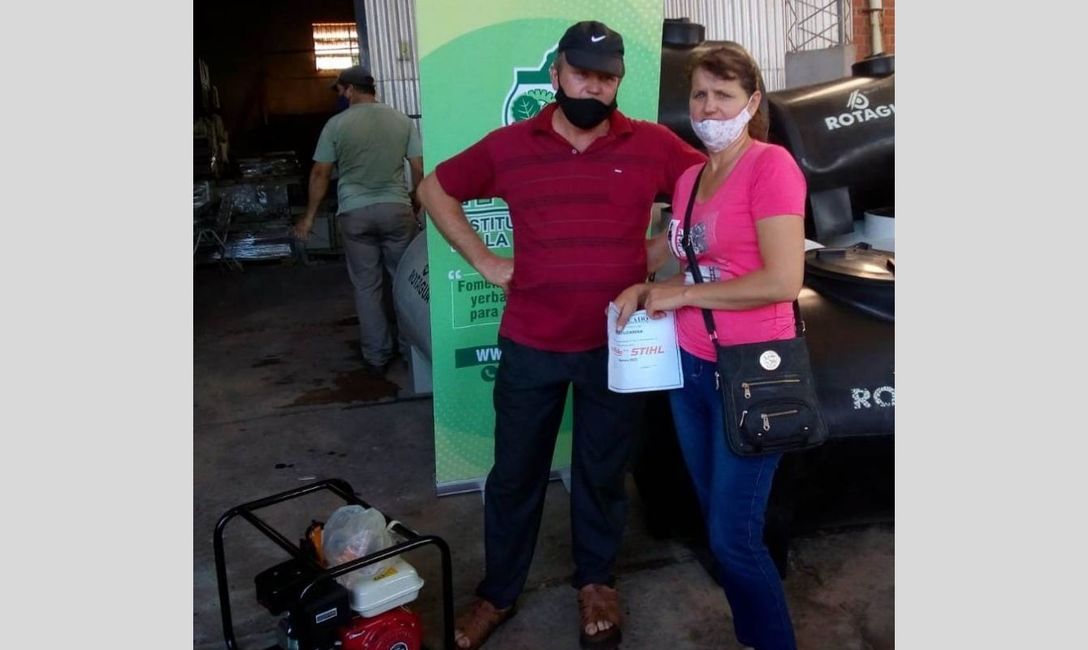 Imagen de Contin&uacute;a la entrega de tanques de agua y motobombas