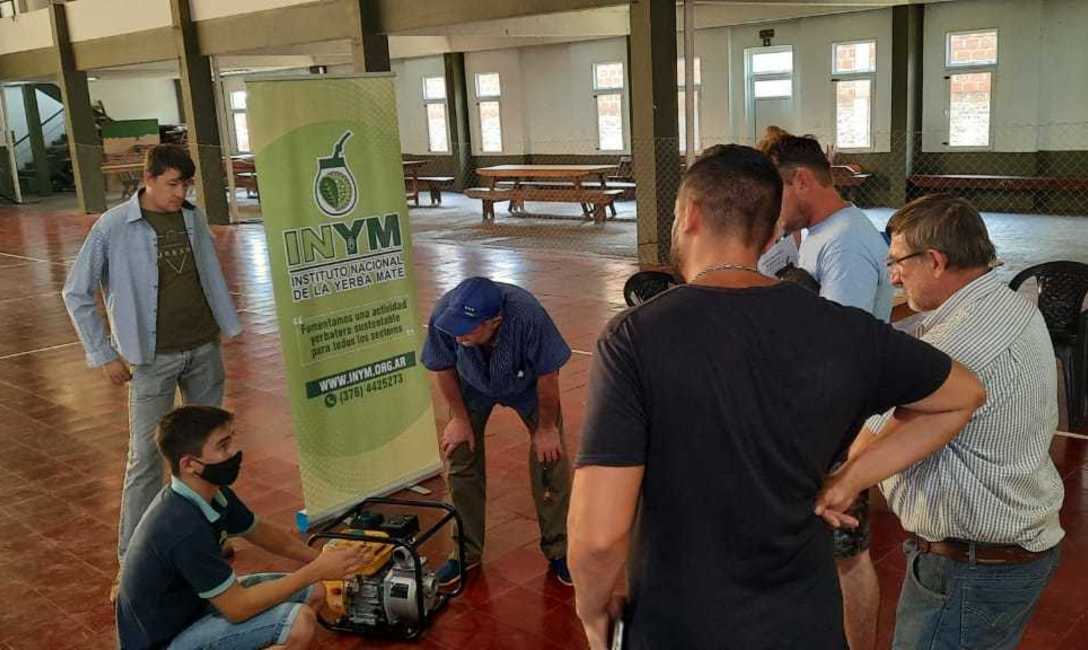 Imagen de Contin&uacute;a la entrega de tanques de agua y motobombas