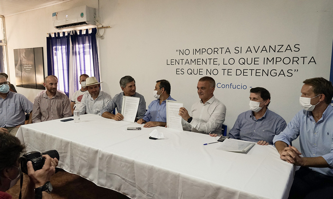 Imagen de Los productores yerbateros y sus familias tendr&aacute;n cobertura integral de salud