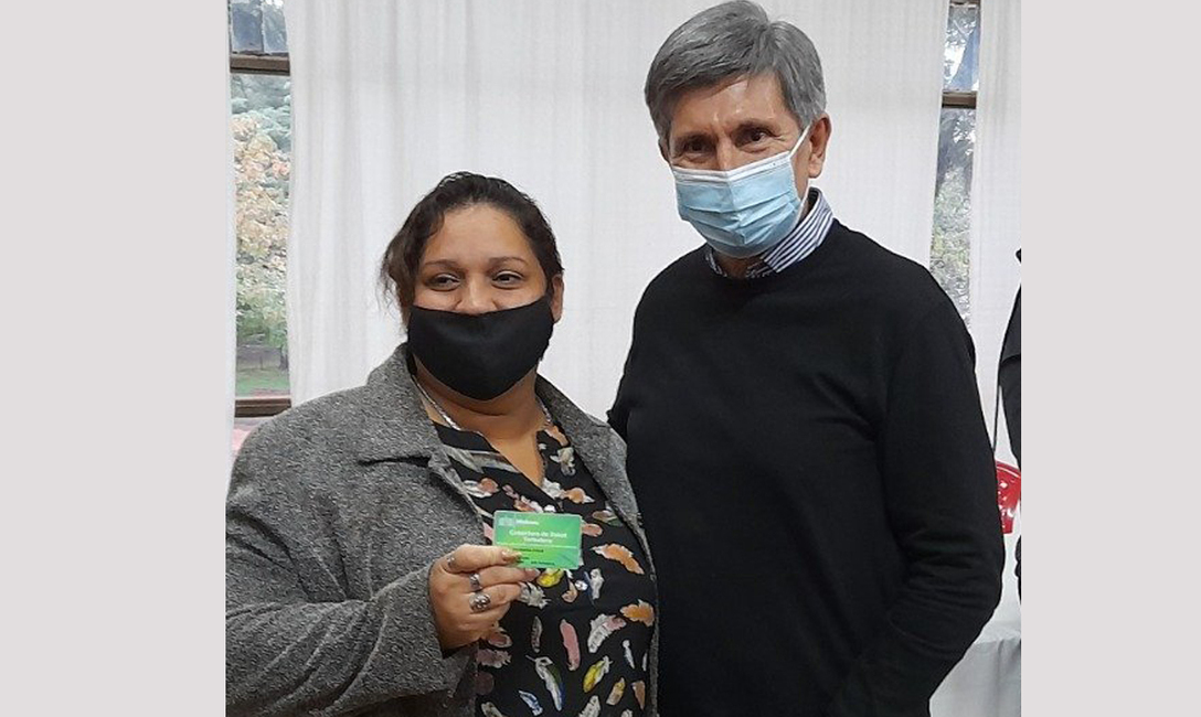 Imagen de Productores de Ruiz de Montoya y Jardín América recibieron sus carnets de cobertura de salud Imagen de Productores de Ruiz de Montoya y Jardín América recibieron sus carnets de cobertura de salud