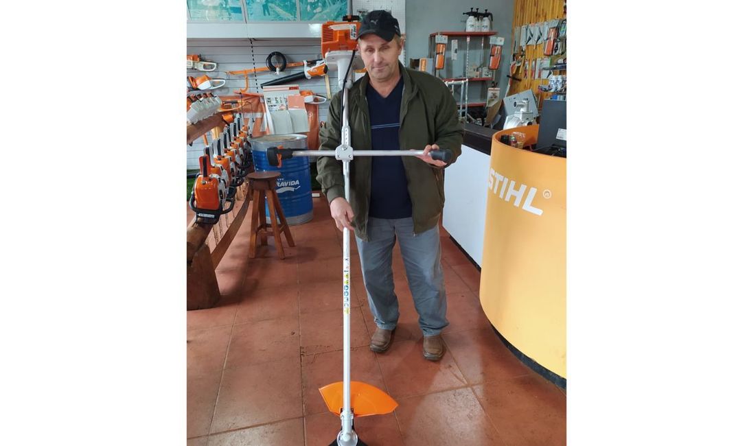 Imagen de Se entregaron herramientas en San Vicente y San Pedro