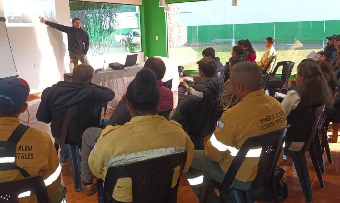 Imagen de T&eacute;cnicos del INYM se capacitan en prevenci&oacute;n y combate de incendios