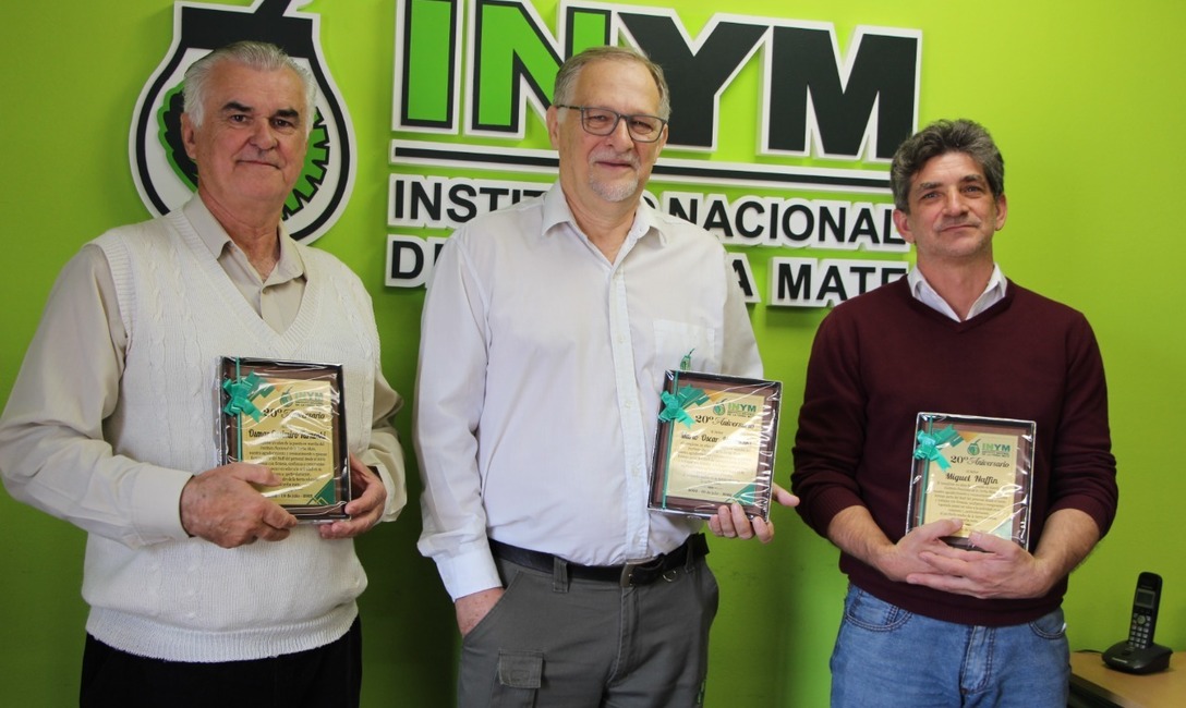 Imagen de Reconocimiento a los primeros empleados del INYM Imagen de Reconocimiento a los primeros empleados del INYM