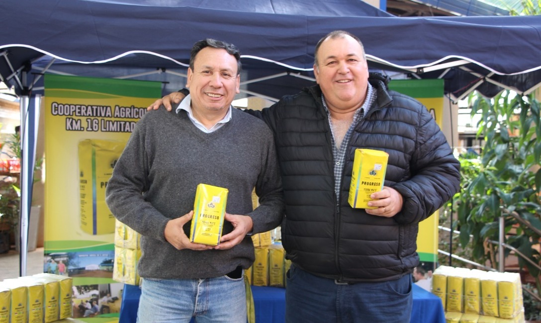 Imagen de Progreso, la yerba de la Cooperativa Kilómetro 16 inicia su incursión en el mercado Imagen de Progreso, la yerba de la Cooperativa Kilómetro 16 inicia su incursión en el mercado