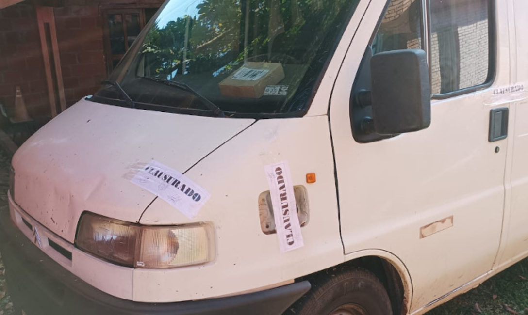 Imagen de En un nuevo operativo, la Policía y el INYM detuvieron un cargamento de yerba canchada sin documentación Imagen de En un nuevo operativo, la Policía y el INYM detuvieron un cargamento de yerba canchada sin documentación