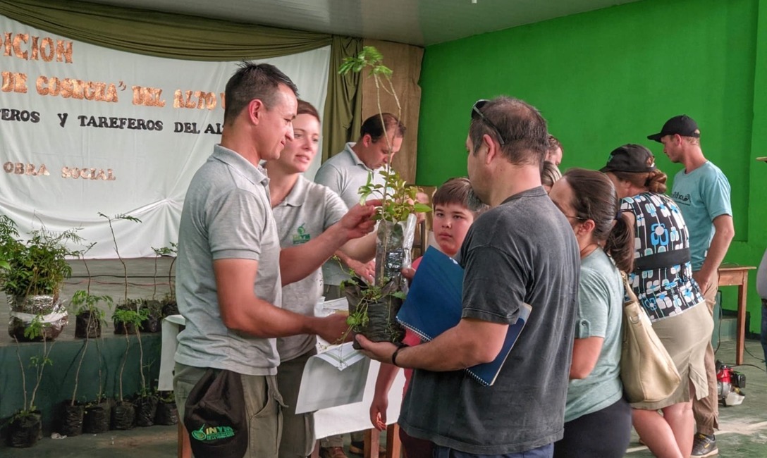 Imagen de Respaldo al pequeño productor en la V Fiesta del Cierre de Cosecha del Alto Uruguay Imagen de Respaldo al pequeño productor en la V Fiesta del Cierre de Cosecha del Alto Uruguay