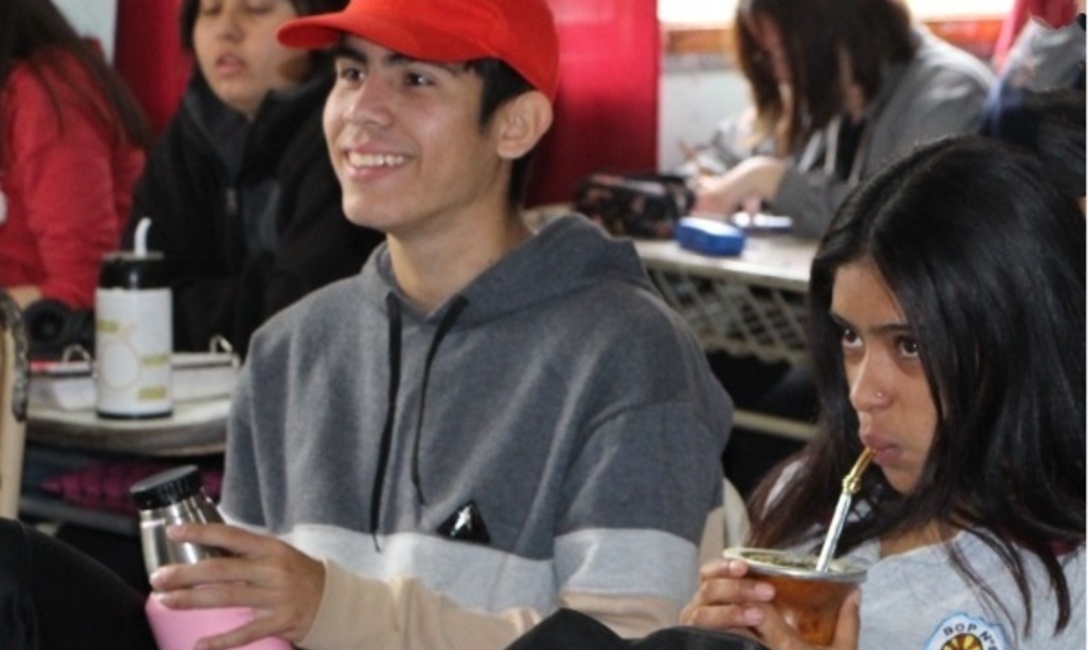 Imagen de Con la infusi&oacute;n en mano, culminaron los talleres de El Mate en la Escuela en el BOP9