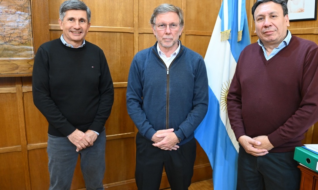 Imagen de La yerba como eje en la economía regional, tema en reunión con Bahillo Imagen de La yerba como eje en la economía regional, tema en reunión con Bahillo