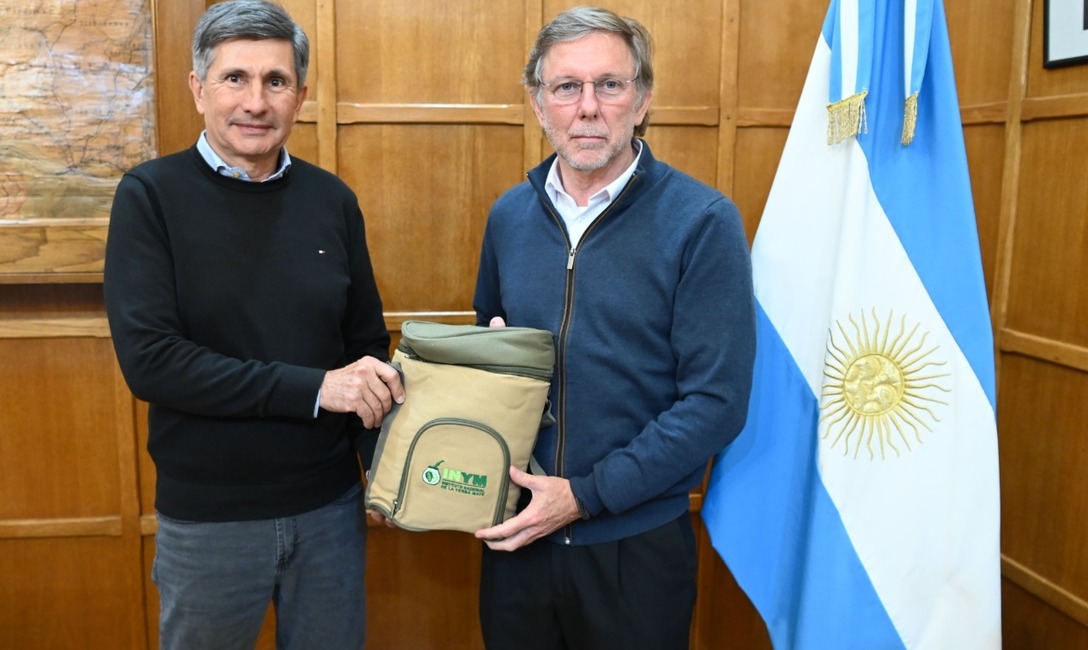 Imagen de La yerba como eje en la economía regional, tema en reunión con Bahillo Imagen de La yerba como eje en la economía regional, tema en reunión con Bahillo