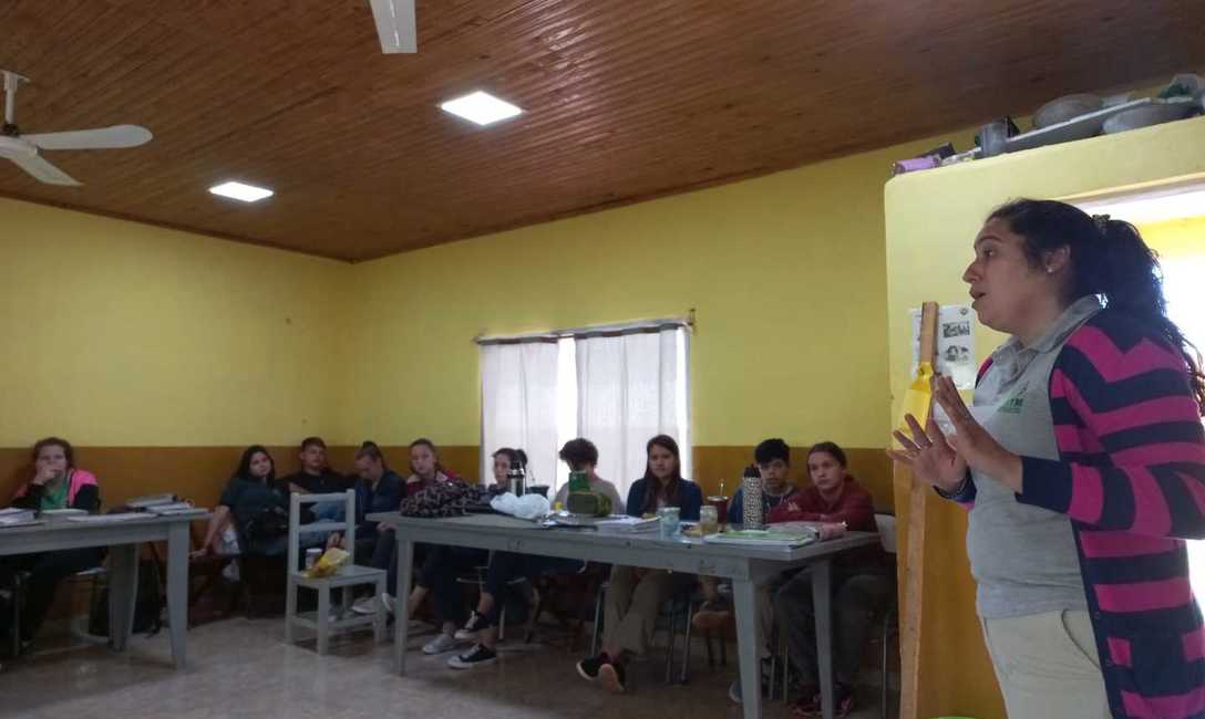 Imagen de Jornada yerbatera con  j&oacute;venes de la EFA Galilea
