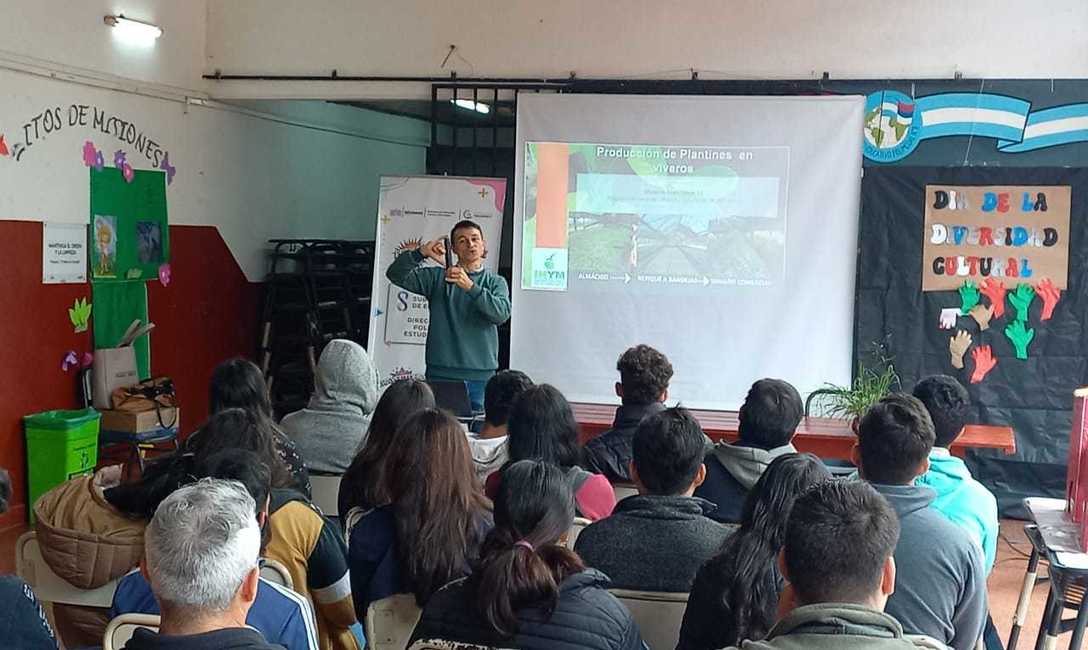 Imagen de &Uacute;ltimos talleres de El Mate en la Escuela