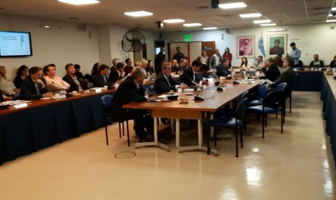 Imagen de El INYM brindó un detallado panorama del sector yerbatero en la Cámara de Diputados de la Nación Imagen de El INYM brindó un detallado panorama del sector yerbatero en la Cámara de Diputados de la Nación