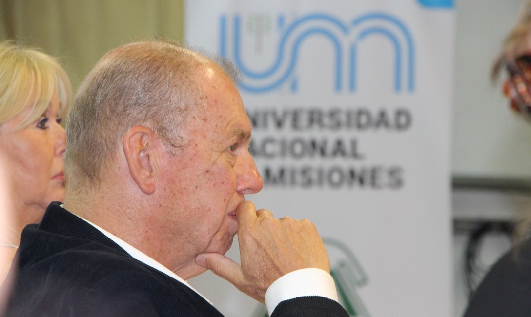 Imagen de Chingo Schmalko, pionero en ciencia de yerba mate, fue distinguido como Profesor Emérito de la UNaM Imagen de Chingo Schmalko, pionero en ciencia de yerba mate, fue distinguido como Profesor Emérito de la UNaM