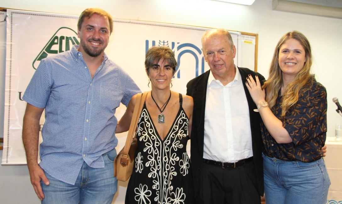 Imagen de Chingo Schmalko, pionero en ciencia de yerba mate, fue distinguido como Profesor Emérito de la UNaM Imagen de Chingo Schmalko, pionero en ciencia de yerba mate, fue distinguido como Profesor Emérito de la UNaM