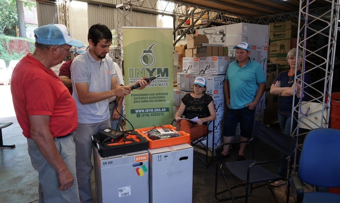 Imagen de “Vamos camino a fortalecer a los productores y generar yerbales ecológicos” Imagen de “Vamos camino a fortalecer a los productores y generar yerbales ecológicos”