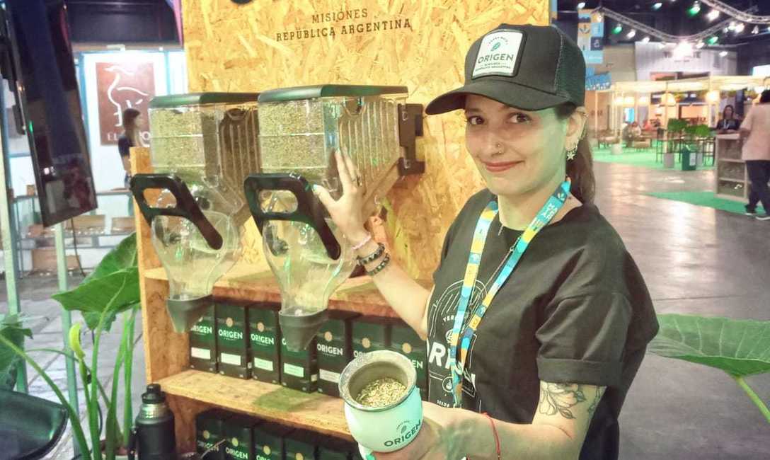 Dispernser de yerba mate Origen, en el Patio Matero de MATEAR,