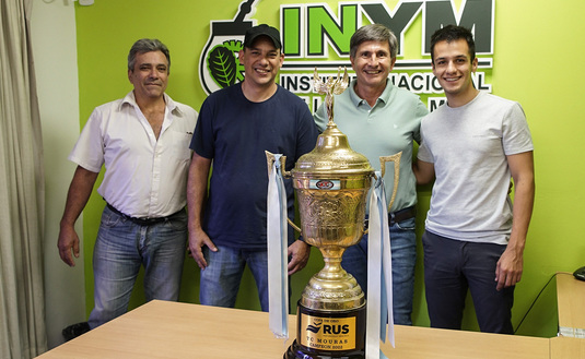 Imagen de La energía natural de la Yerba Mate Argentina presente en la campaña del nuevo campeón del TC Mouras
