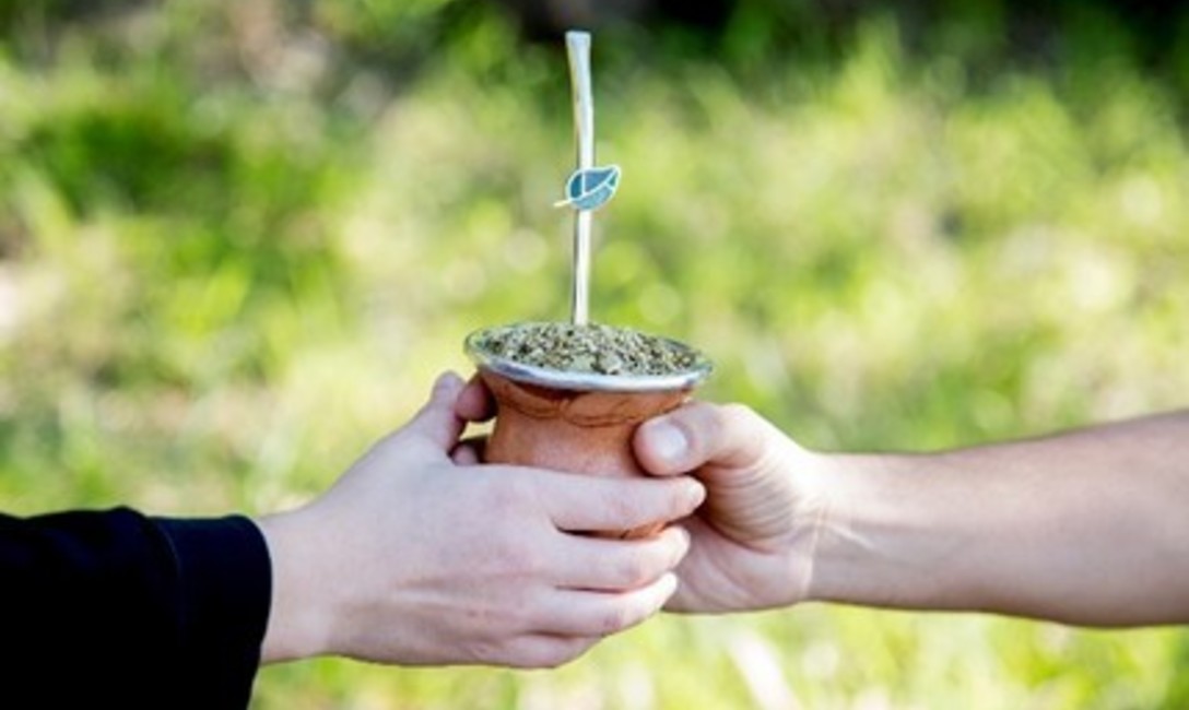 Imagen de El INYM entregó donaciones de yerba mate a entidades sociales y asociaciones civiles Imagen de El INYM entregó donaciones de yerba mate a entidades sociales y asociaciones civiles