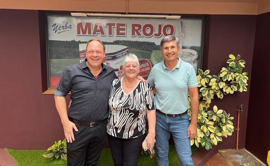 Imagen de Reconocimiento a los Stepaniuk, una familia pionera en la activad yerbatera