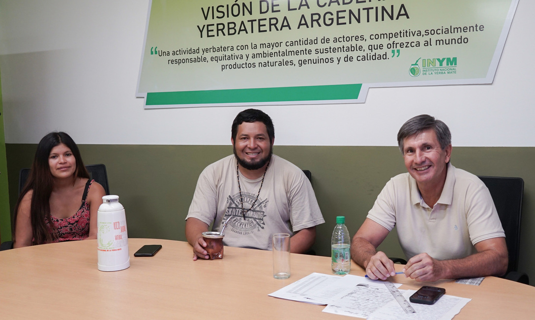 Imagen de Reunión con el cacique de la aldea Perutí Imagen de Reunión con el cacique de la aldea Perutí