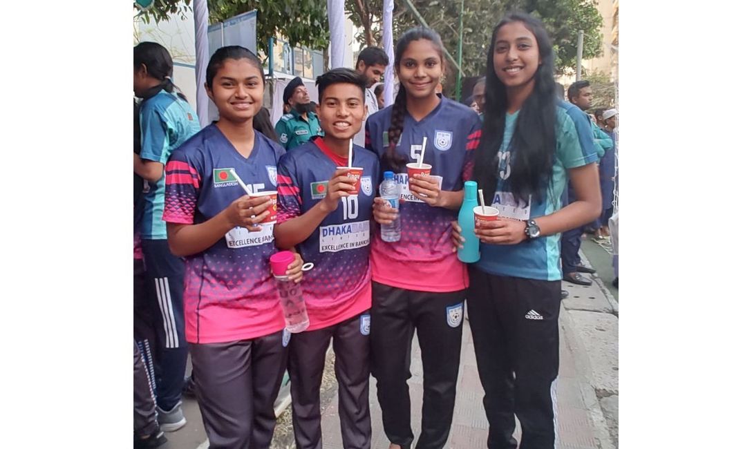 Imagen de La yerba mate desembarcó en Bangladesh y generó gran aceptación en los jóvenes Imagen de La yerba mate desembarcó en Bangladesh y generó gran aceptación en los jóvenes