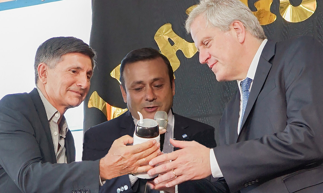 Imagen de Comenzaron las gestiones para llevar el Mate en la Escuela a todo el país Imagen de Comenzaron las gestiones para llevar el Mate en la Escuela a todo el país