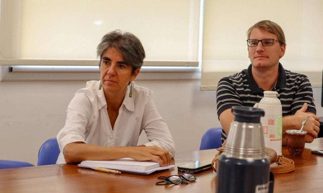 La sub gerente del área Técnica, Verónica Scalerandi, y el director por Cooperativas en INYM, Denis Bochert. La sub gerente del área Técnica, Verónica Scalerandi, y el director por Cooperativas en INYM, Denis Bochert.