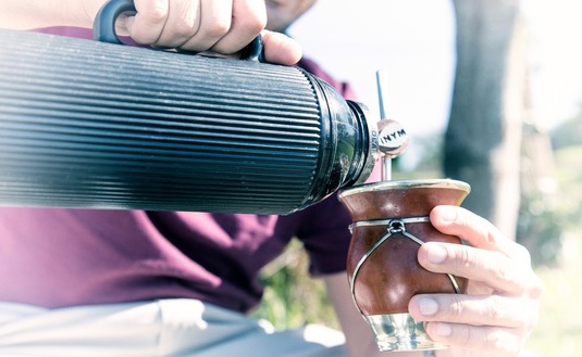 Imagen de La yerba mate, desde mañana, en el gran mercado federal de alimentos