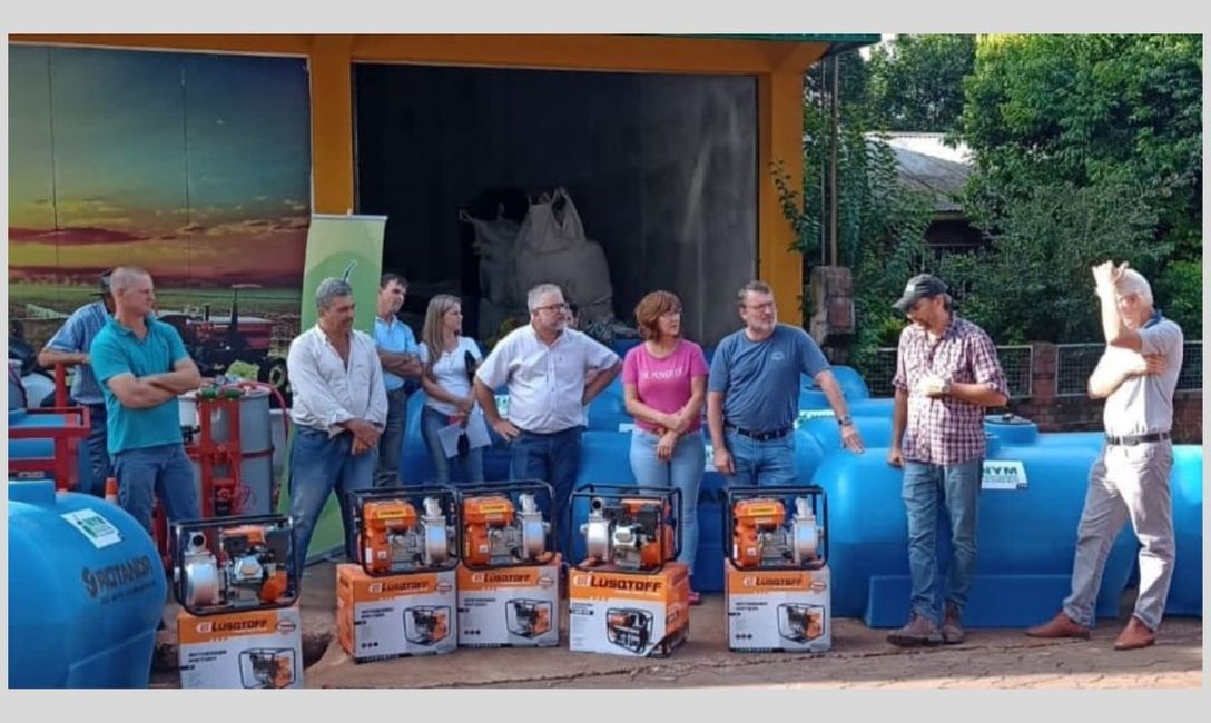 Imagen de Casi 7 mil herramientas, becas e indumentarias volcadas al sector yerbatero para mejorar la productividad