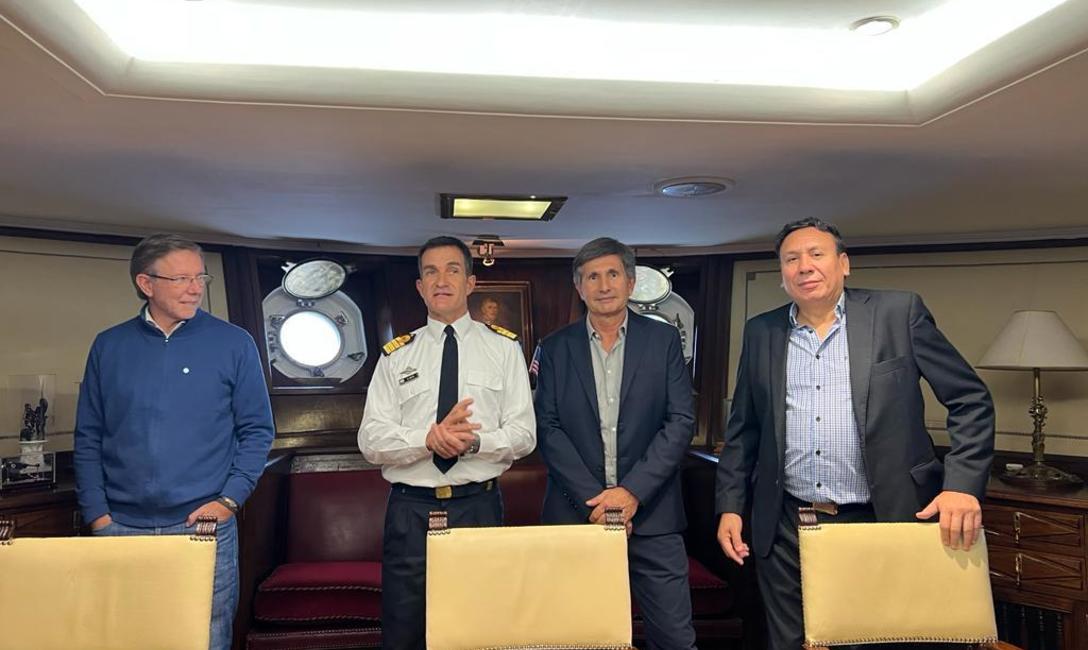 Imagen de La Yerba Mate Argentina, presente en el viaje 2023 de la Fragata Libertad Imagen de La Yerba Mate Argentina, presente en el viaje 2023 de la Fragata Libertad