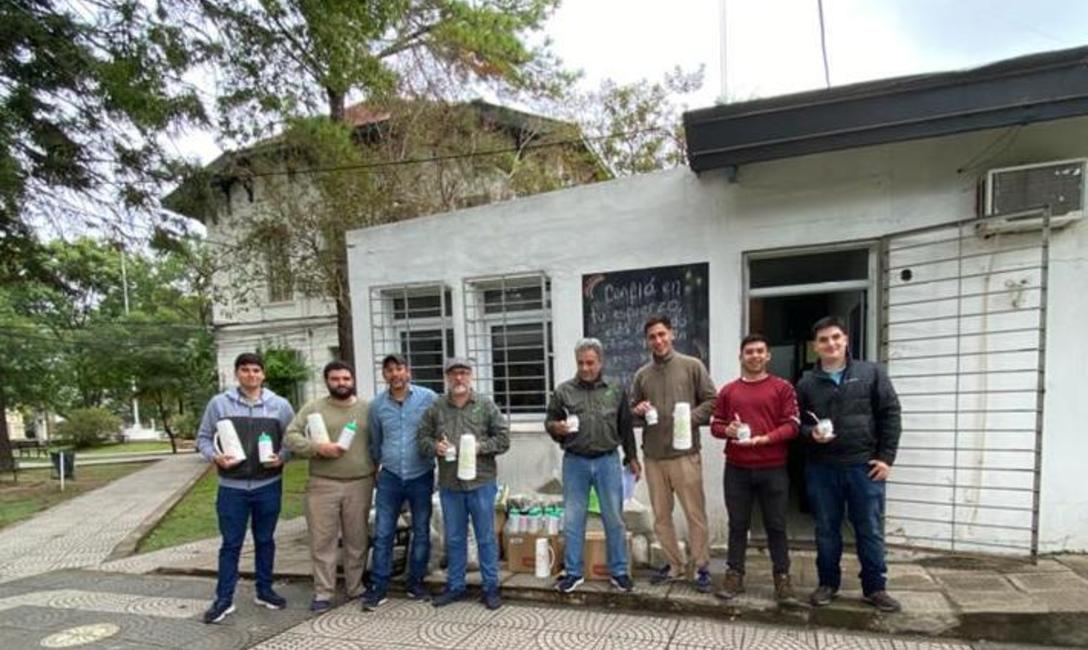 Imagen de Encuentro con mate en la Facultad de Ciencias Agrarias de la UNNE Imagen de Encuentro con mate en la Facultad de Ciencias Agrarias de la UNNE