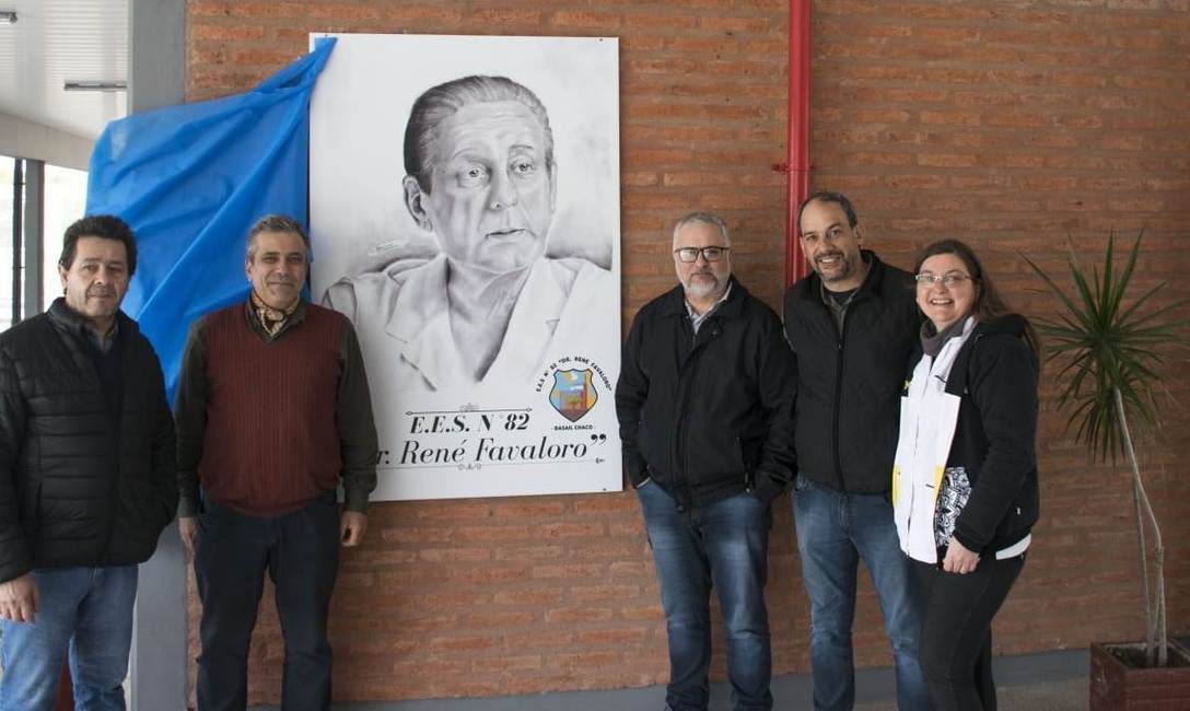 Imagen de Reivindicando valores, el INYM participó en homenaje a Favaloro Imagen de Reivindicando valores, el INYM participó en homenaje a Favaloro