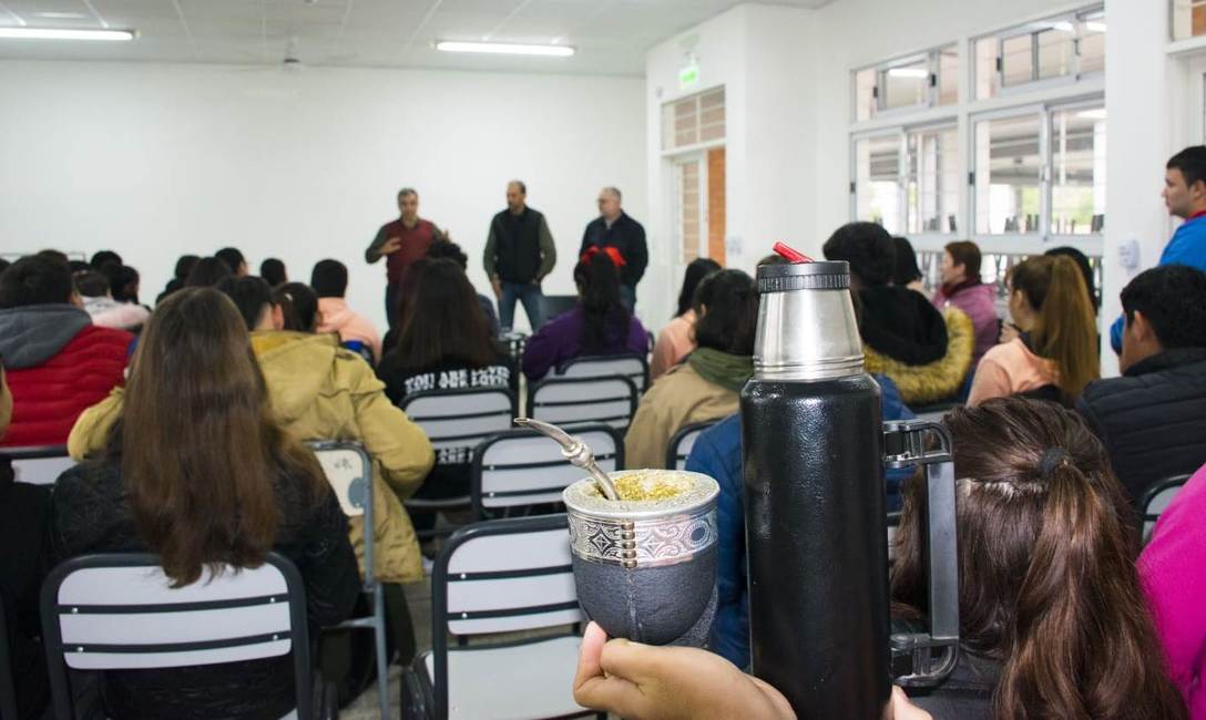 Imagen de Reivindicando valores, el INYM participó en homenaje a Favaloro Imagen de Reivindicando valores, el INYM participó en homenaje a Favaloro