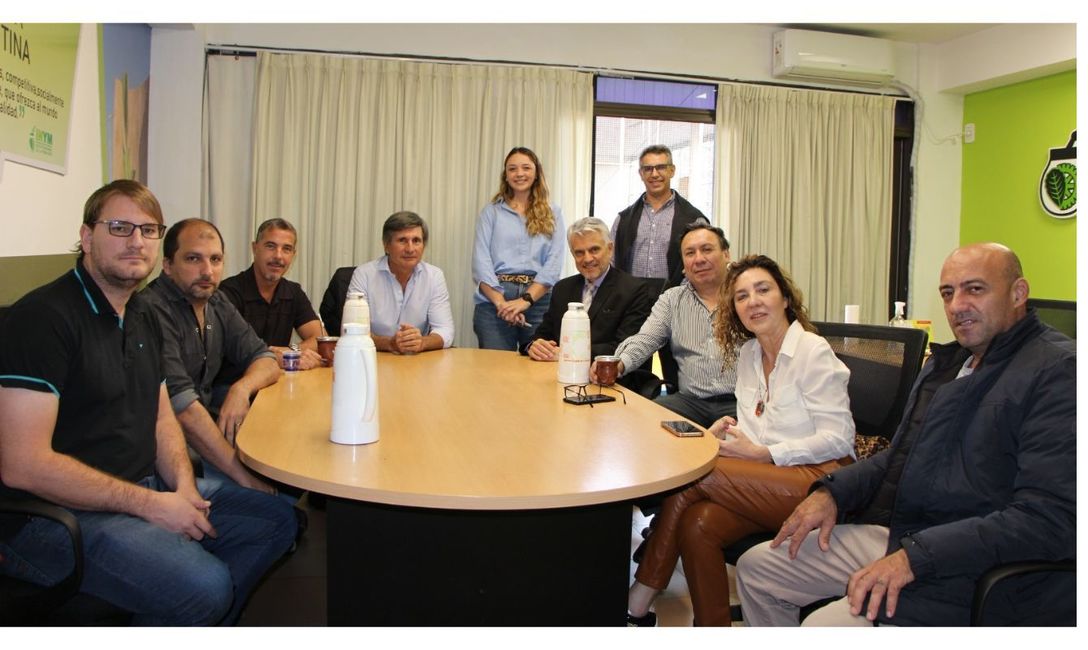 Imagen de Reunión sobre la presencia de la yerba mate en India Imagen de Reunión sobre la presencia de la yerba mate en India