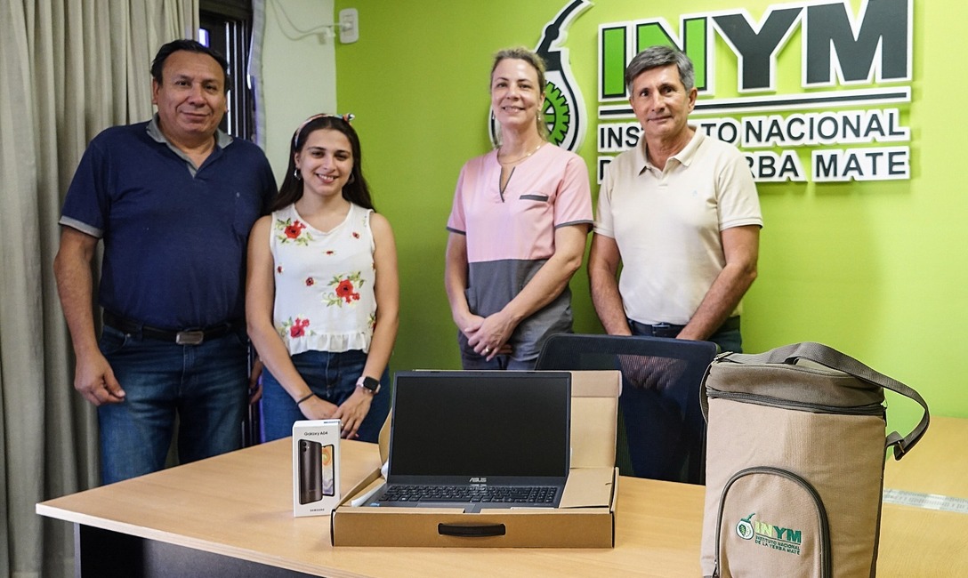 Imagen de El INYM efectuó donación para el Instituto Misionero del Cáncer Imagen de El INYM efectuó donación para el Instituto Misionero del Cáncer