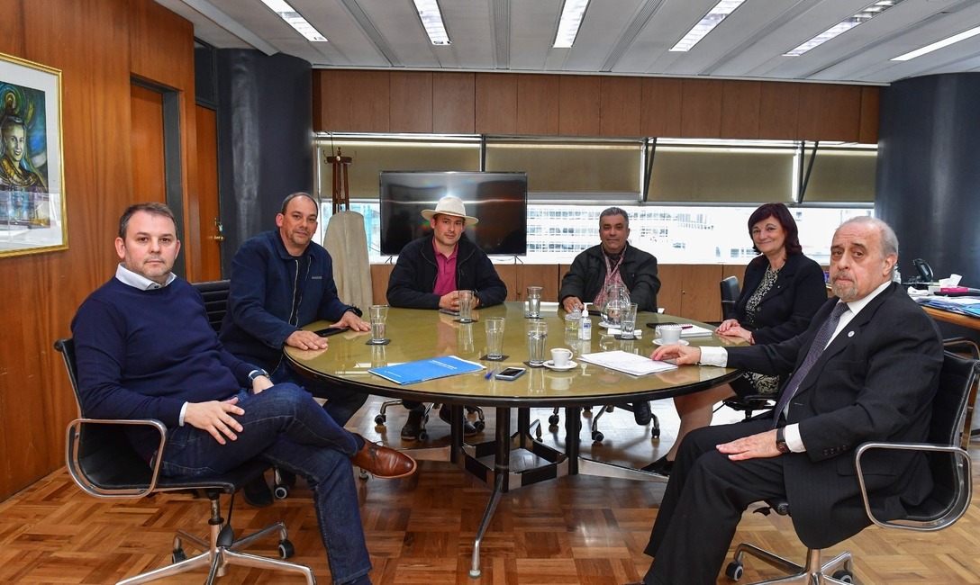 Imagen de Reunión de trabajo en Agricultura de Nación Imagen de Reunión de trabajo en Agricultura de Nación