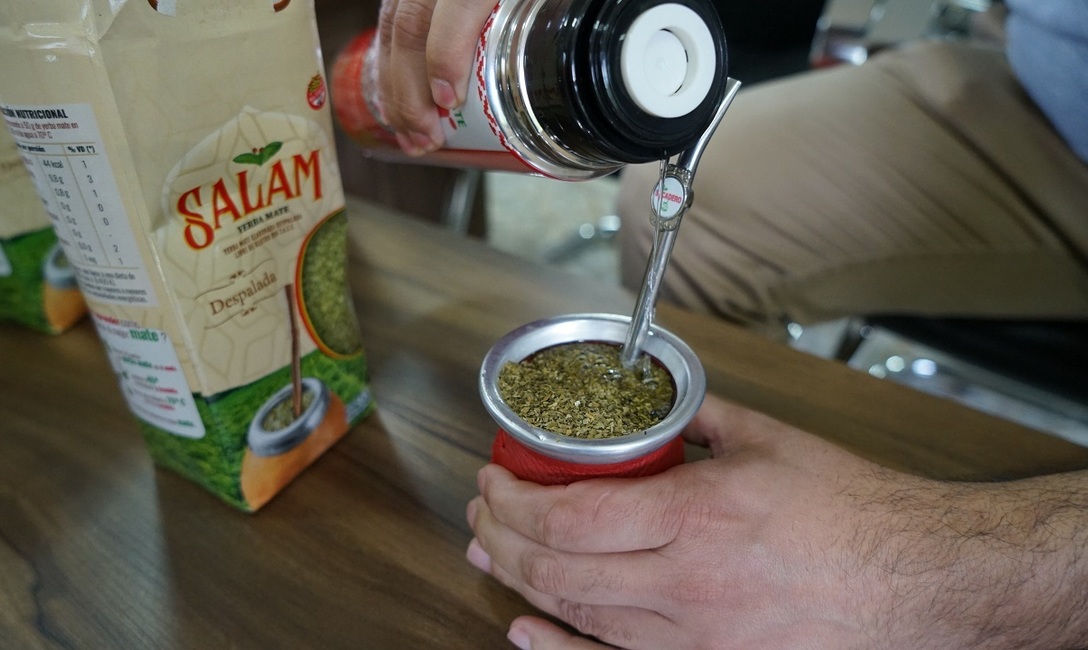 Imagen de Presentaron “Salam”, una yerba mate para los consumidores que prefieren una molienda fina y sin palos Imagen de Presentaron “Salam”, una yerba mate para los consumidores que prefieren una molienda fina y sin palos