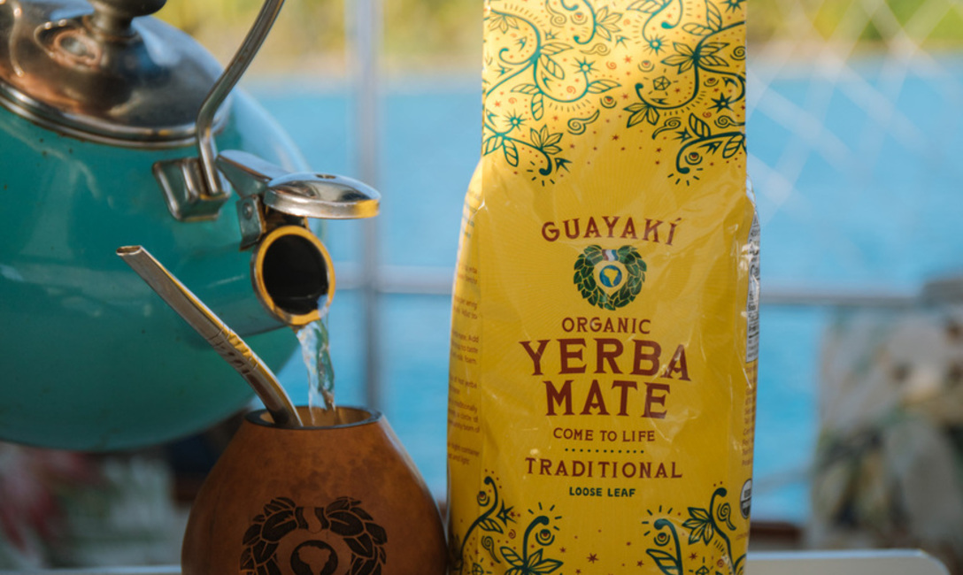 Imagen de Guayakí Yerba Mate junto a estudiantes del Instituto Thomson de Aristóbulo del Valle Imagen de Guayakí Yerba Mate junto a estudiantes del Instituto Thomson de Aristóbulo del Valle