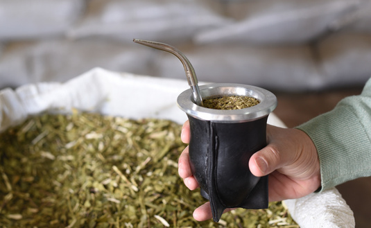 Imagen de Al cierre de agosto, el consumo de yerba mate superó los 213 millones de kilos entre mercado interno y exportaciones