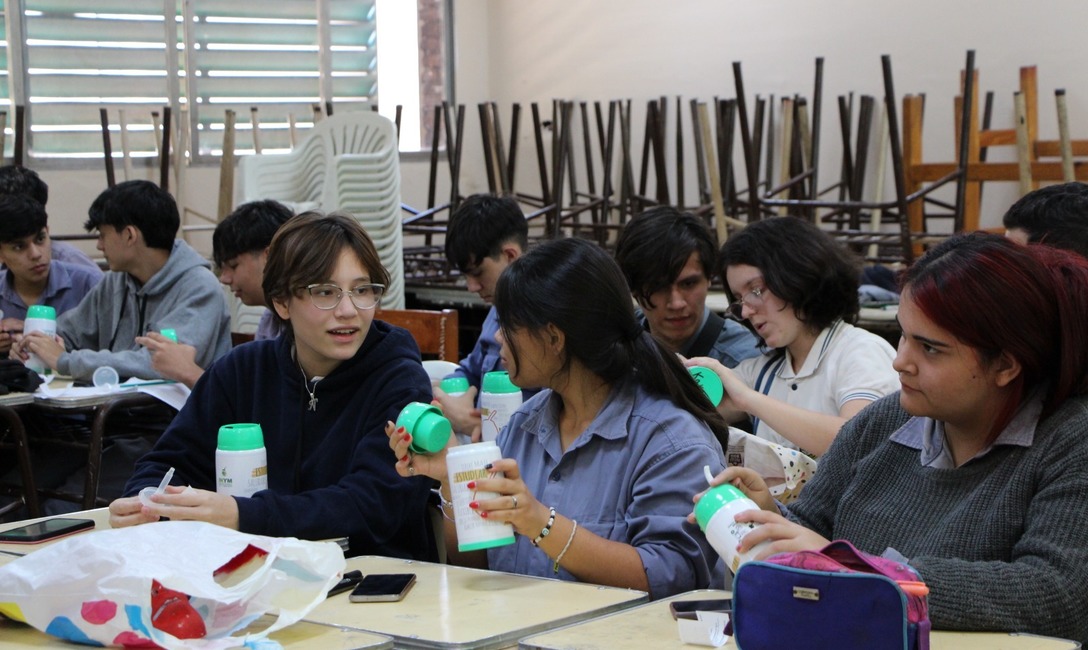 Imagen de Con la marca Cachamai, el Mate en la Escuela se dicta en la EPET 1