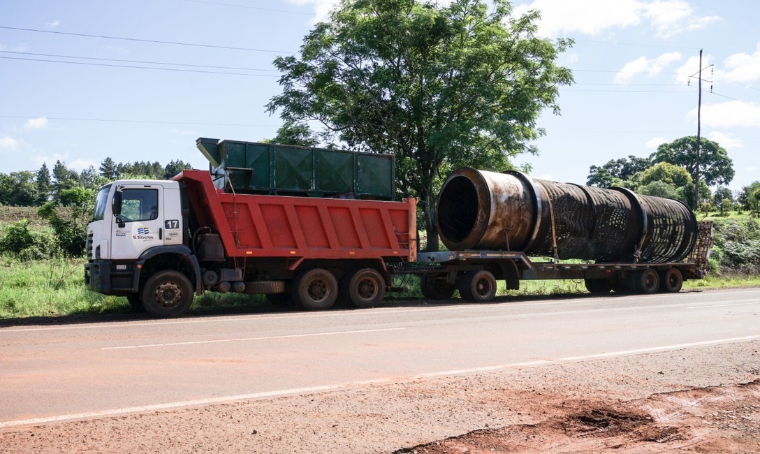 Imagen de Donación de un secadero. El presidente del INYM destacó el rasgo solidario del cooperativismo Imagen de Donación de un secadero. El presidente del INYM destacó el rasgo solidario del cooperativismo