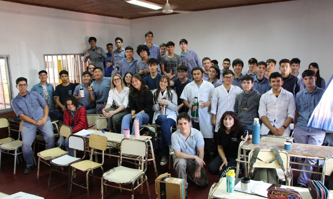 EPET 12 de San Ignacio. EPET 12 de San Ignacio.