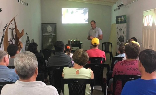 Imagen de Capacitación sobre viveros y plantación de yerba mate