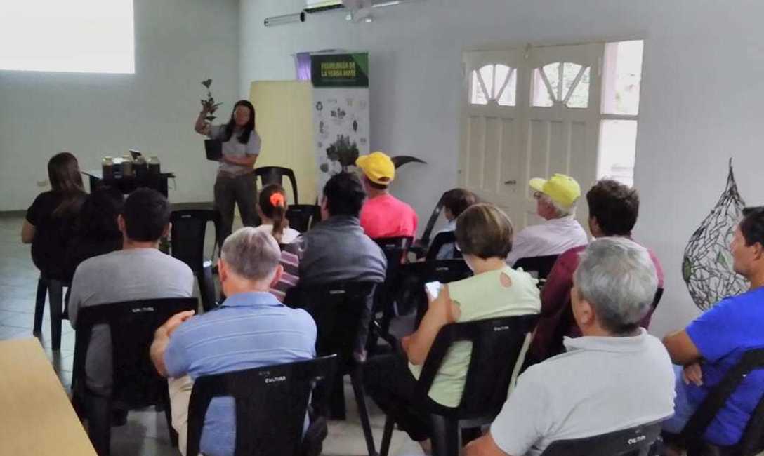 Imagen de Capacitación sobre viveros y plantación de yerba mate Imagen de Capacitación sobre viveros y plantación de yerba mate