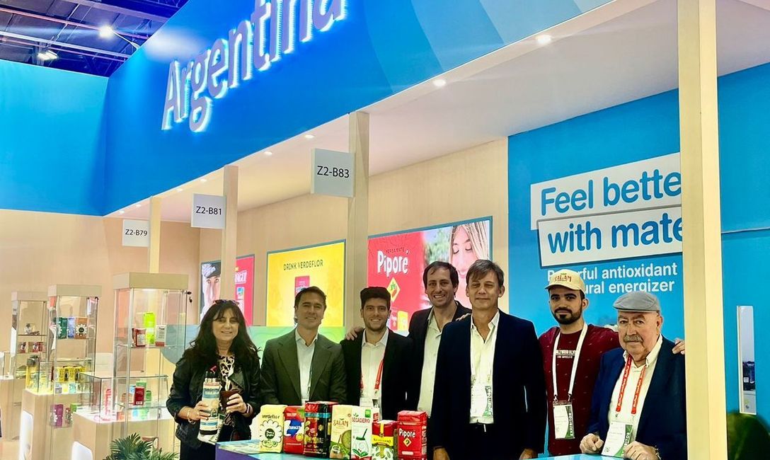 Imagen de Respaldo de embajadas argentinas en la promoción de yerba mate en Dubai Imagen de Respaldo de embajadas argentinas en la promoción de yerba mate en Dubai