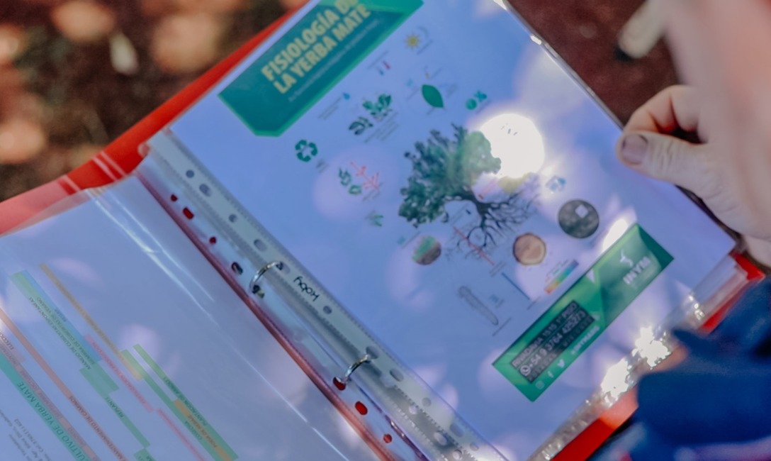 Imagen de Jornada de capacitación con productores de El Soberbio sobre manejo de suelo y fertilización Imagen de Jornada de capacitación con productores de El Soberbio sobre manejo de suelo y fertilización